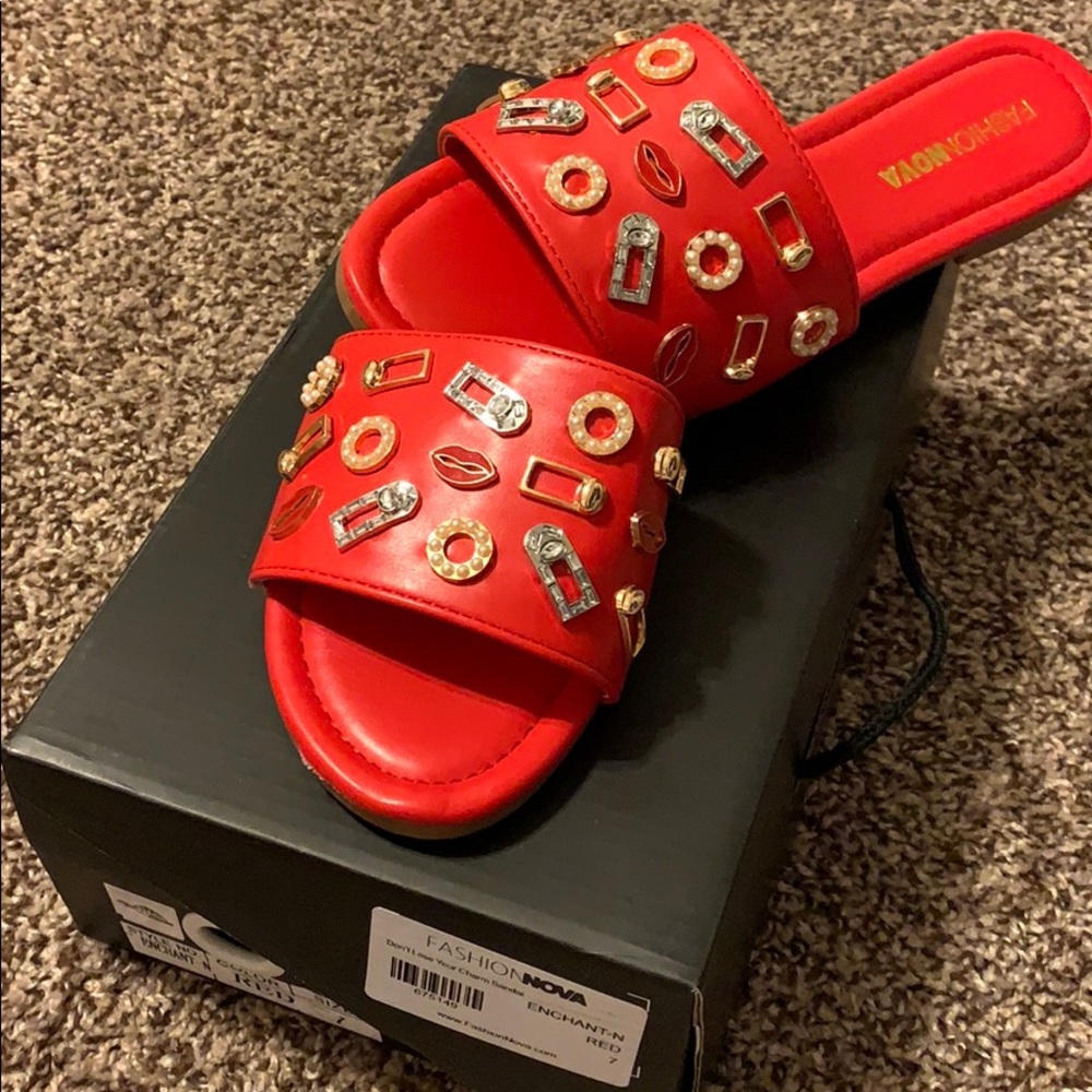Slides/Sandals
